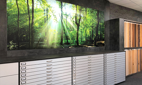fussboden_bauer_showroom_planschrank_500x300 fussboden_bauer_showroom_planschrank_500x300