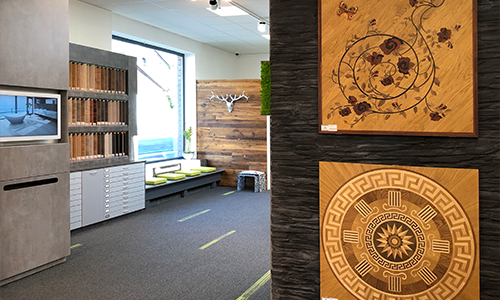 fussboden_bauer_showroom_intarsien_500x300 fussboden_bauer_showroom_intarsien_500x300